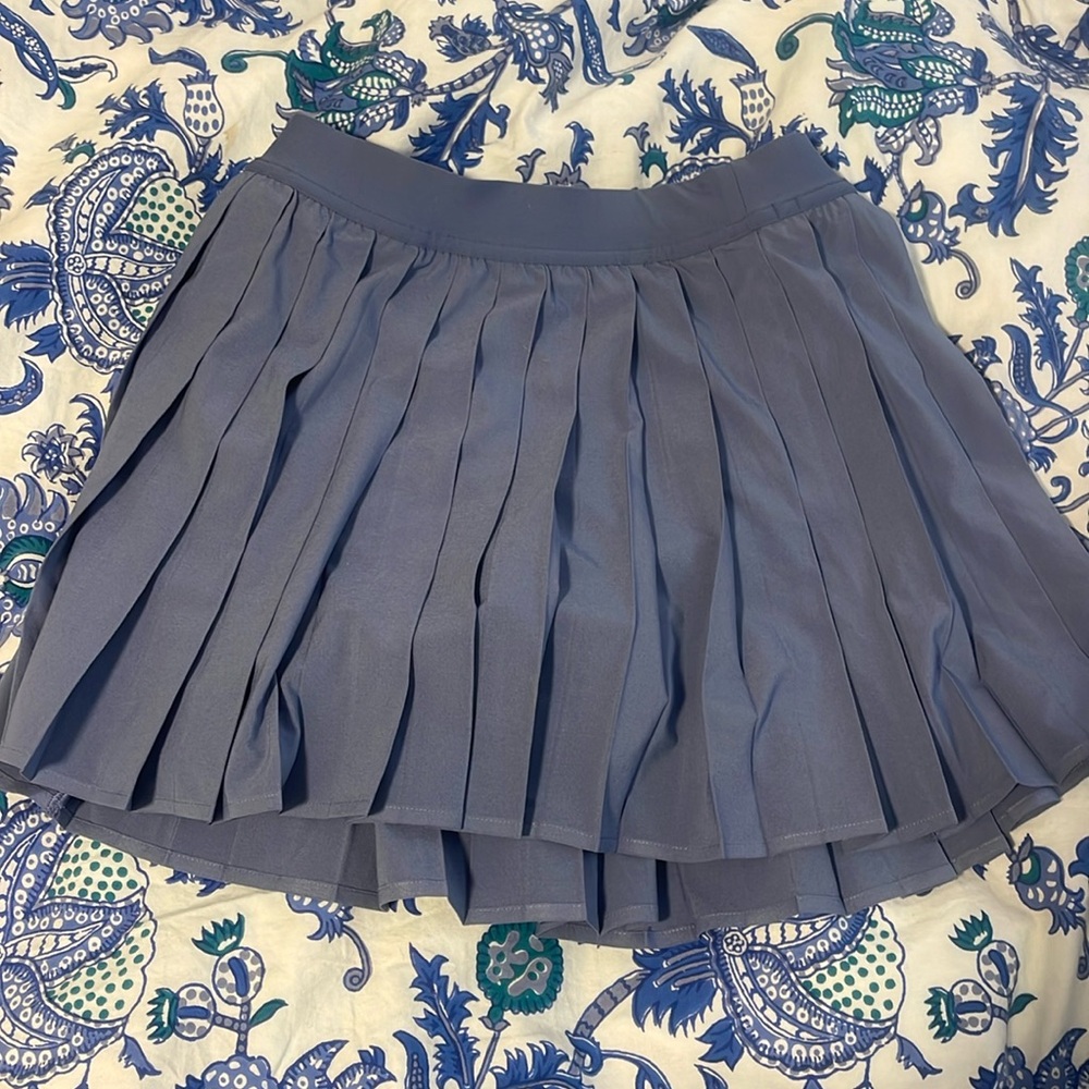 lululemon blue ruffled skirt